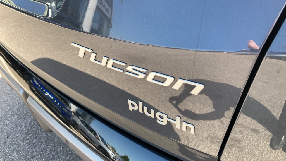 Hyundai TUCSON 1.6T Plug-in Hybrid N Line S 5dr Auto Estate - Image 22