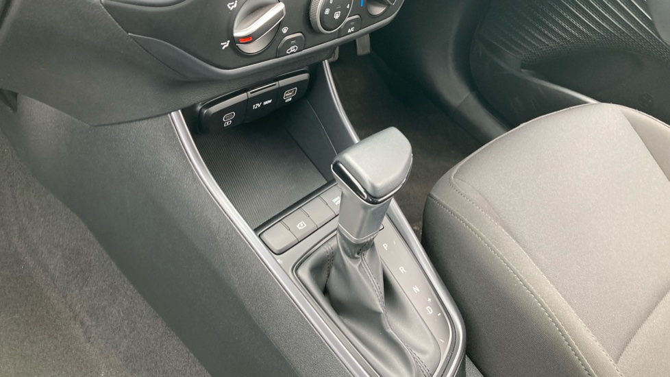 Hyundai i20 1.0T GDi Advance 5dr DCT Petrol Hatchback - Image 13