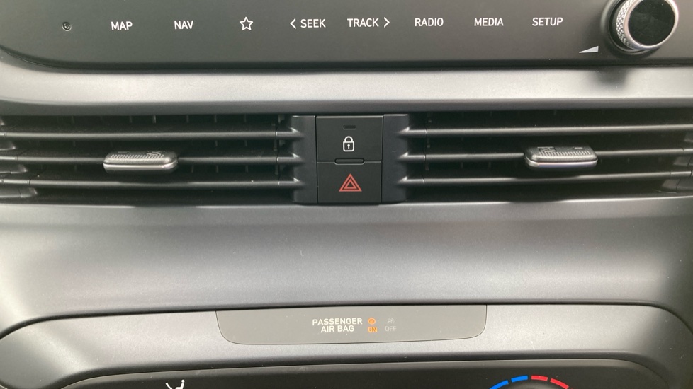 Hyundai i20 1.0T GDi Advance 5dr DCT Petrol Hatchback - Image 41