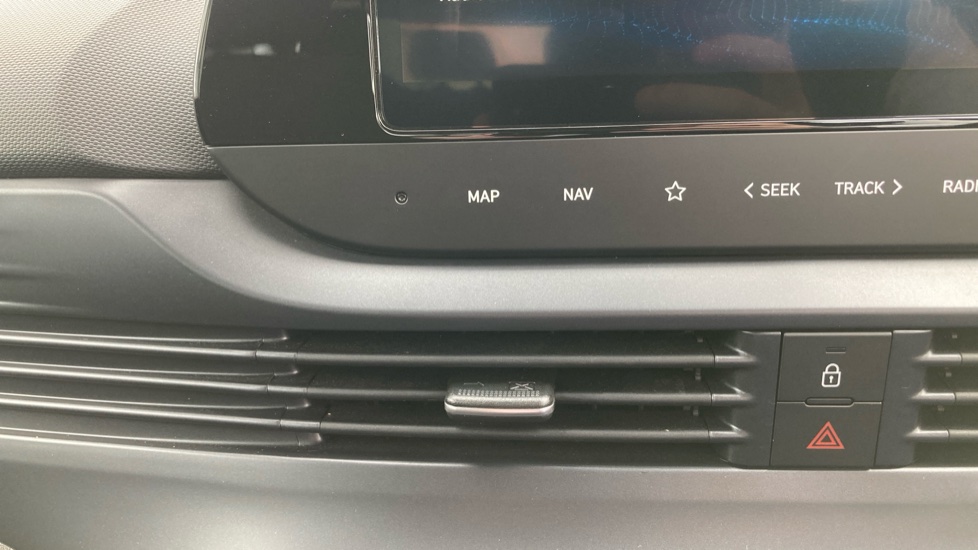 Hyundai i20 1.0T GDi Advance 5dr DCT Petrol Hatchback - Image 42