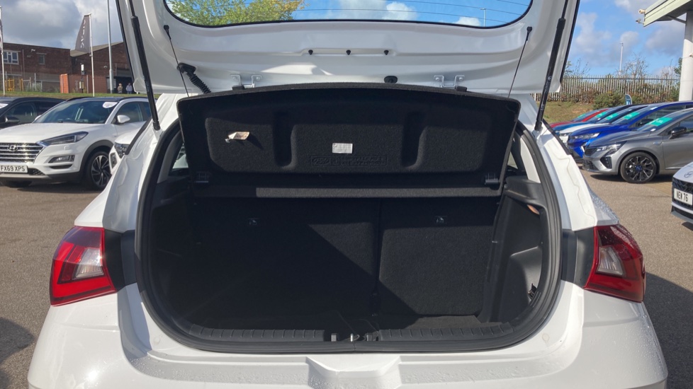 Hyundai i20 1.0T GDi Advance 5dr DCT Petrol Hatchback - Image 4