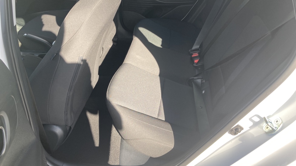 Hyundai i20 1.0T GDi Advance 5dr DCT Petrol Hatchback - Image 16