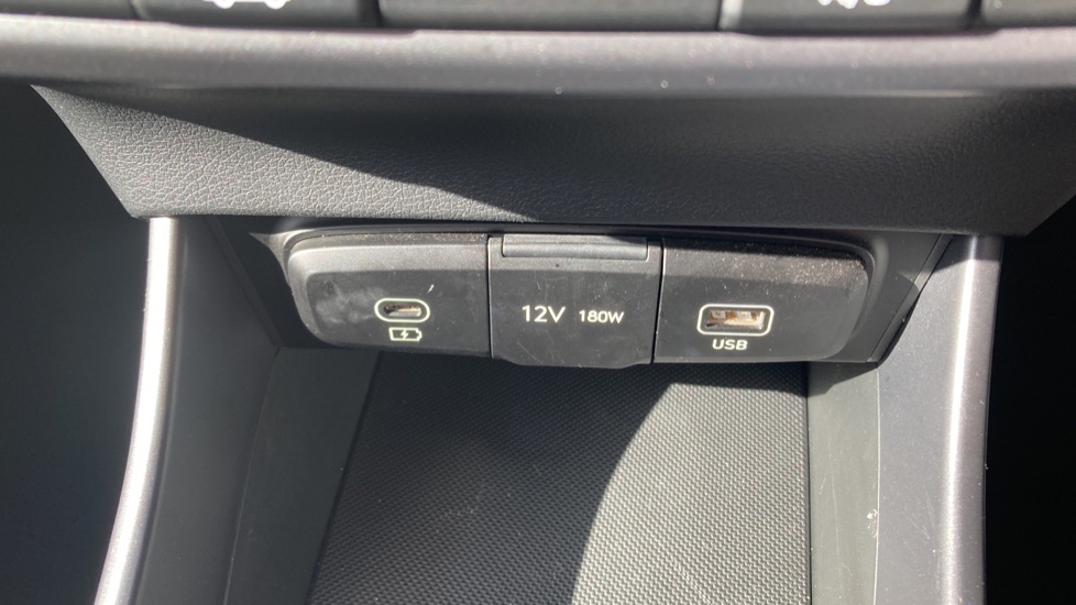 Hyundai i20 1.0T GDi Advance 5dr DCT Petrol Hatchback - Image 25