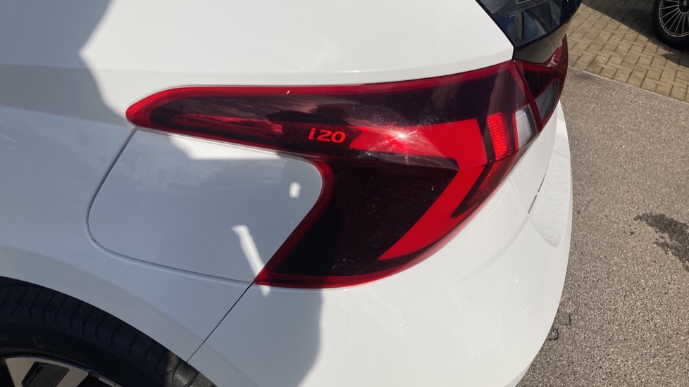 Hyundai i20 1.0T GDi Advance 5dr DCT Petrol Hatchback - Image 36