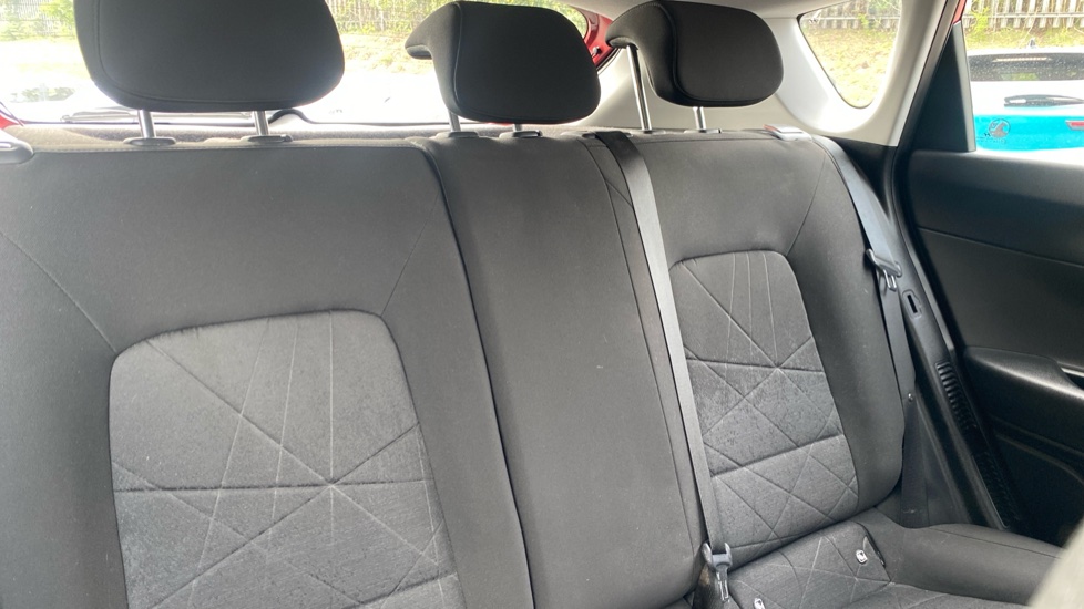 Hyundai BAYON 1.0 TGDi 48V MHEV SE Connect 5dr DCT Petrol Hatchback - Image 35