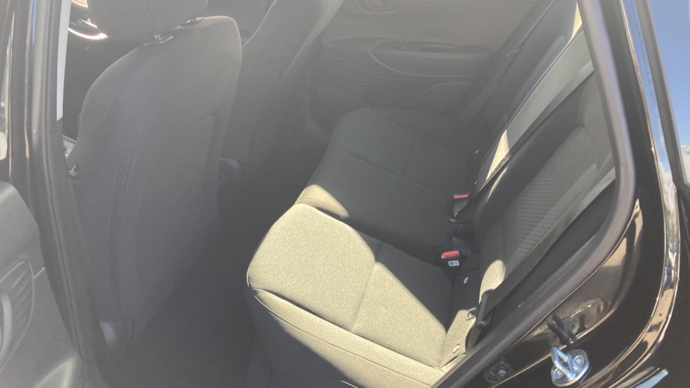 Hyundai i20 1.0T GDi Advance 5dr DCT Petrol Hatchback - Image 16
