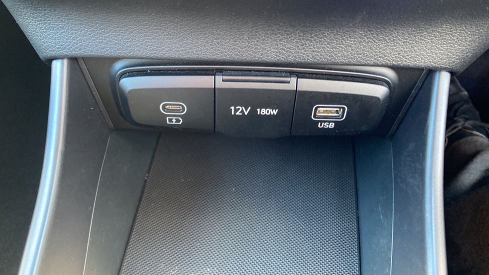 Hyundai i20 1.0T GDi Advance 5dr DCT Petrol Hatchback - Image 24