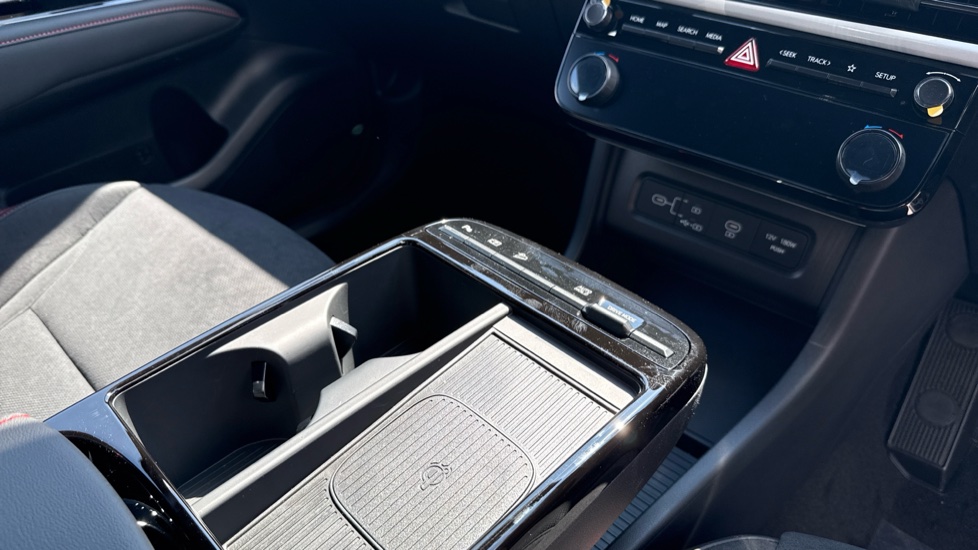 Hyundai TUCSON 1.6T Hybrid N Line 5dr Auto Hybrid Estate - Image 13