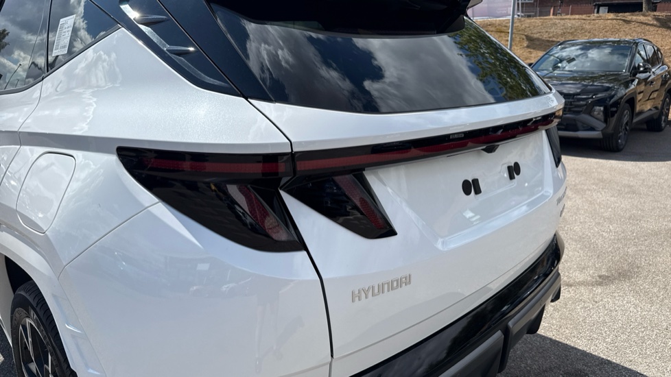 Hyundai TUCSON 1.6T Hybrid N Line 5dr Auto Hybrid Estate - Image 28