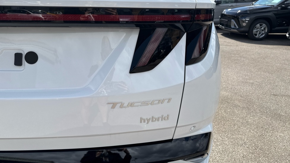Hyundai TUCSON 1.6T Hybrid N Line 5dr Auto Hybrid Estate - Image 32