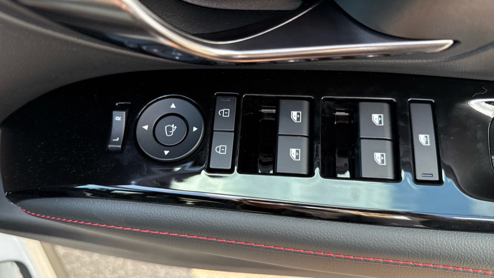 Hyundai TUCSON 1.6T Hybrid N Line 5dr Auto Hybrid Estate - Image 42