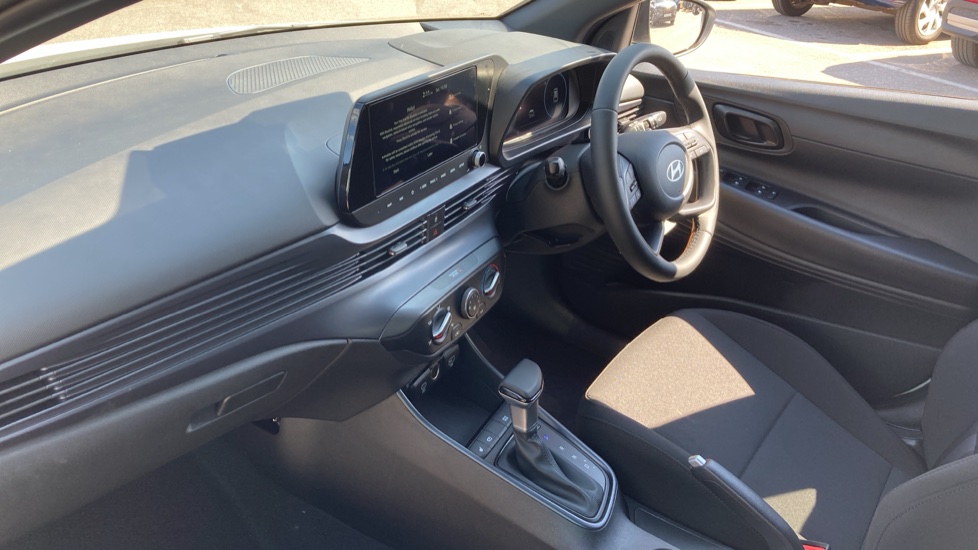 Hyundai i20 1.0T GDi 90 Black Line 5dr DCT Petrol Hatchback - Image 9