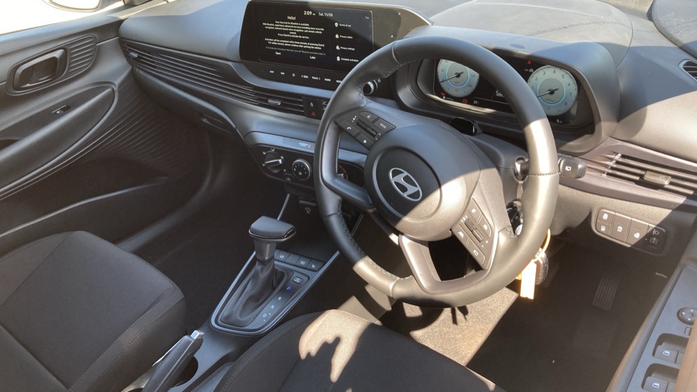 Hyundai i20 1.0T GDi 90 Black Line 5dr DCT Petrol Hatchback - Image 11