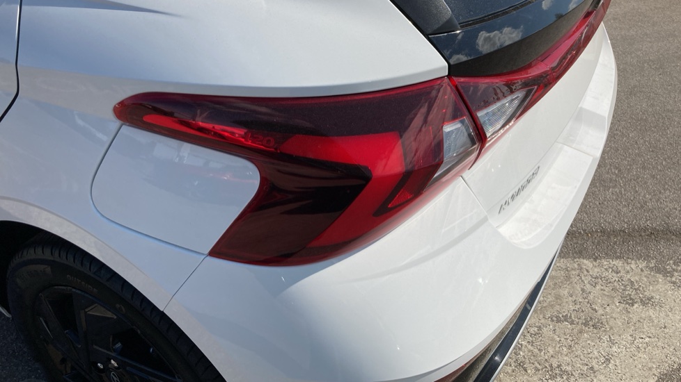 Hyundai i20 1.0T GDi 90 Black Line 5dr DCT Petrol Hatchback - Image 38