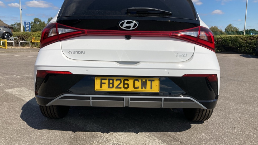 Hyundai i20 1.0T GDi 90 Black Line 5dr DCT Petrol Hatchback - Image 41