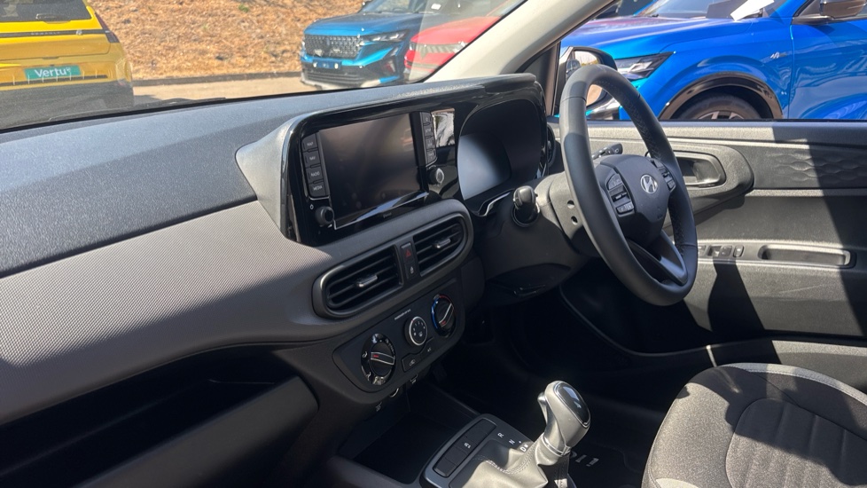 Hyundai i10 1.0 Advance 5dr Auto Petrol Hatchback - Image 9