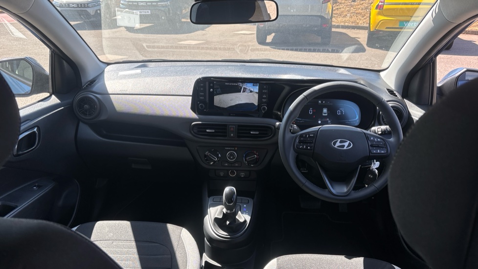 Hyundai i10 1.0 Advance 5dr Auto Petrol Hatchback - Image 10