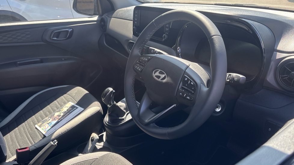 Hyundai i10 1.0 Advance 5dr Auto Petrol Hatchback - Image 11