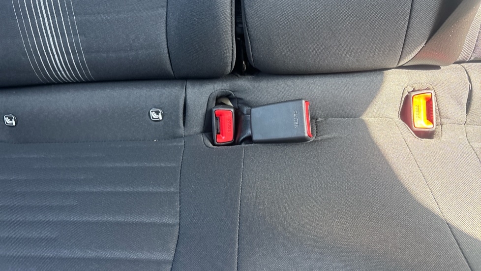 Hyundai i10 1.0 Advance 5dr Auto Petrol Hatchback - Image 17