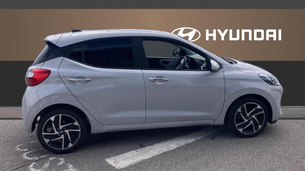 Hyundai i10 1.0 [63] Premium 5dr Auto [Nav] Petrol Hatchback - Image 5