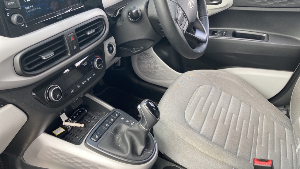 Hyundai i10 1.0 [63] Premium 5dr Auto [Nav] Petrol Hatchback - Image 13