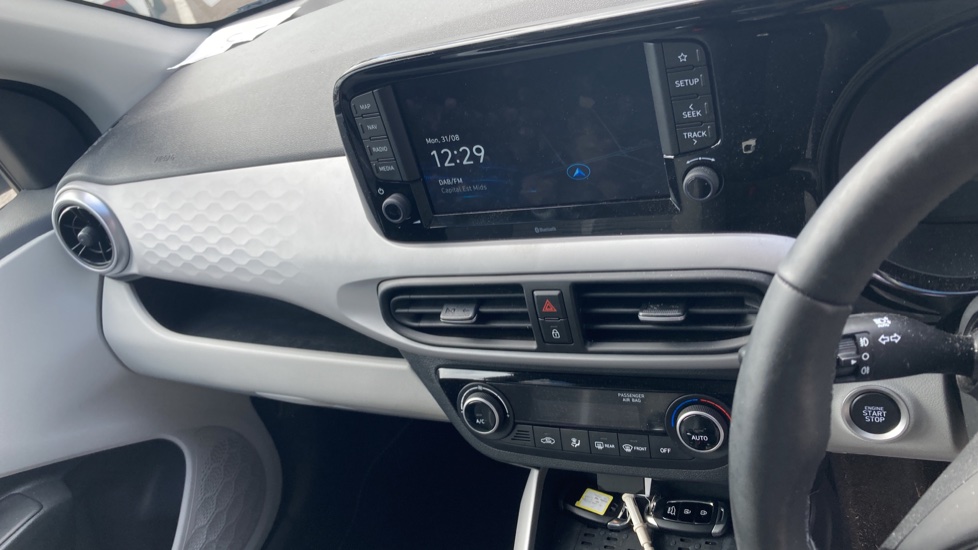 Hyundai i10 1.0 [63] Premium 5dr Auto [Nav] Petrol Hatchback - Image 14