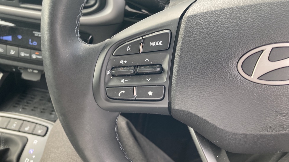 Hyundai i10 1.0 [63] Premium 5dr Auto [Nav] Petrol Hatchback - Image 22
