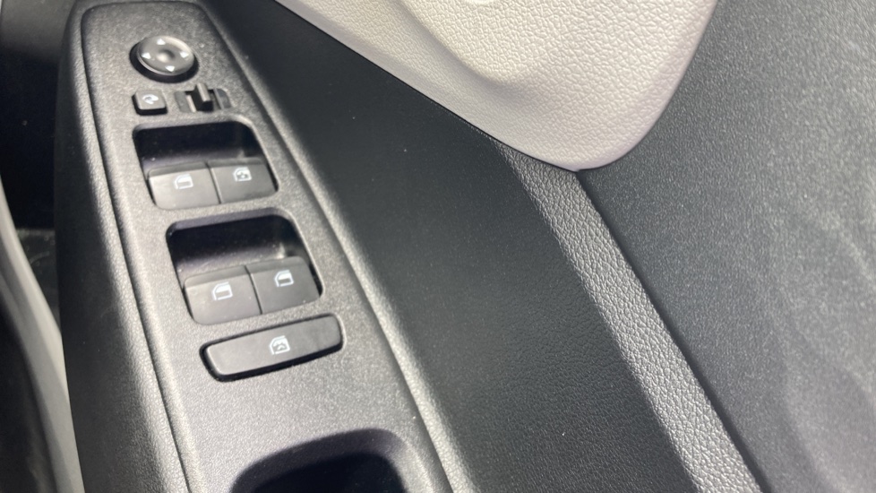 Hyundai i10 1.0 [63] Premium 5dr Auto [Nav] Petrol Hatchback - Image 24