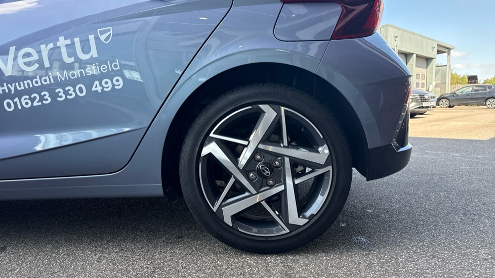 Hyundai i20 1.0T GDi Premium 5dr DCT Petrol Hatchback - Image 7