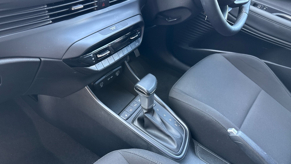 Hyundai i20 1.0T GDi Premium 5dr DCT Petrol Hatchback - Image 13