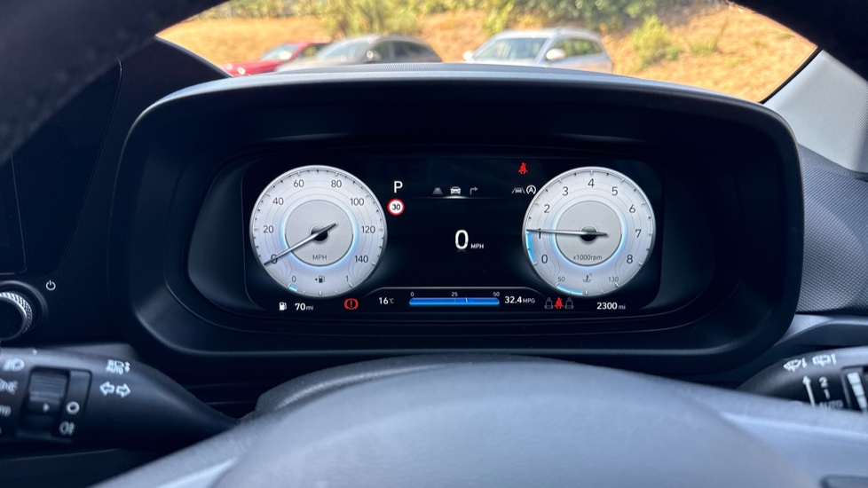 Hyundai i20 1.0T GDi Premium 5dr DCT Petrol Hatchback - Image 18
