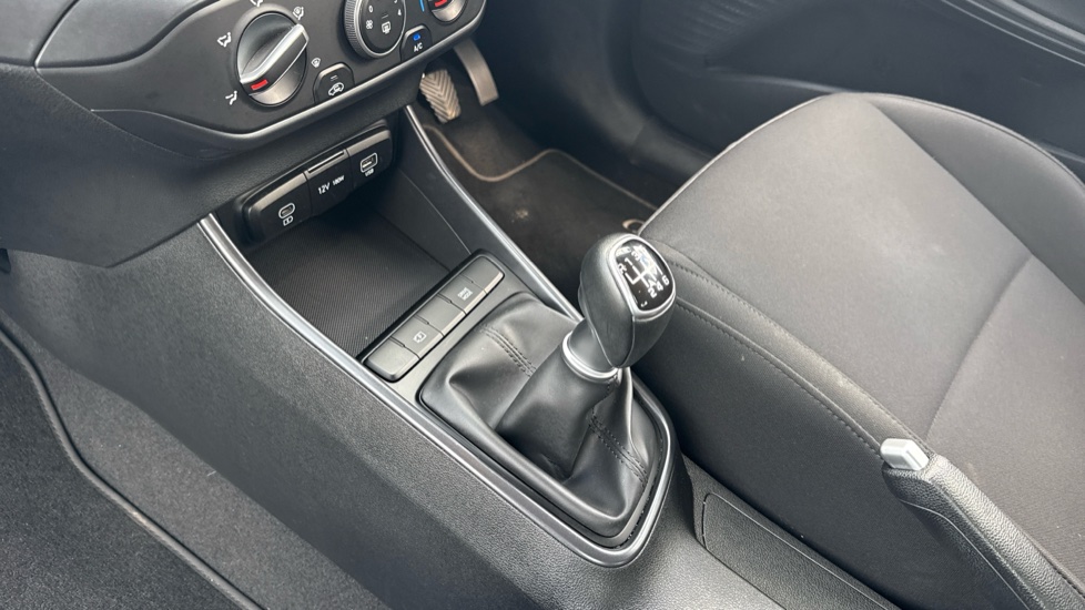 Hyundai i20 1.0T GDi Advance 5dr Petrol Hatchback - Image 13