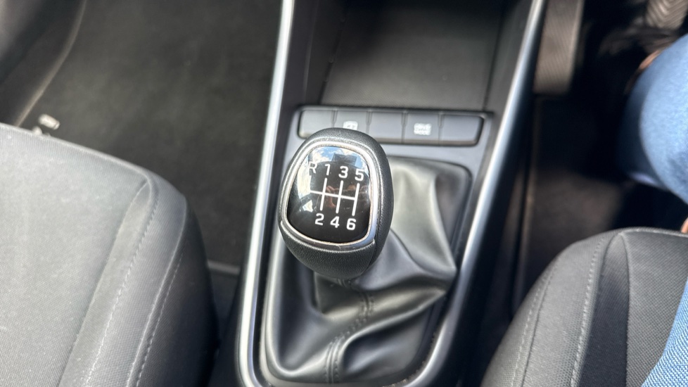 Hyundai i20 1.0T GDi Advance 5dr Petrol Hatchback - Image 22
