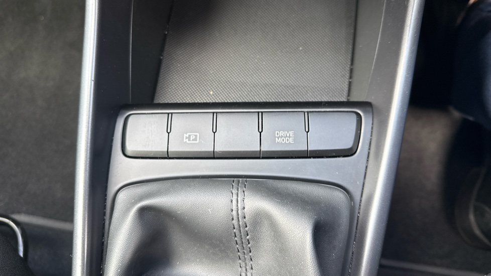 Hyundai i20 1.0T GDi Advance 5dr Petrol Hatchback - Image 23