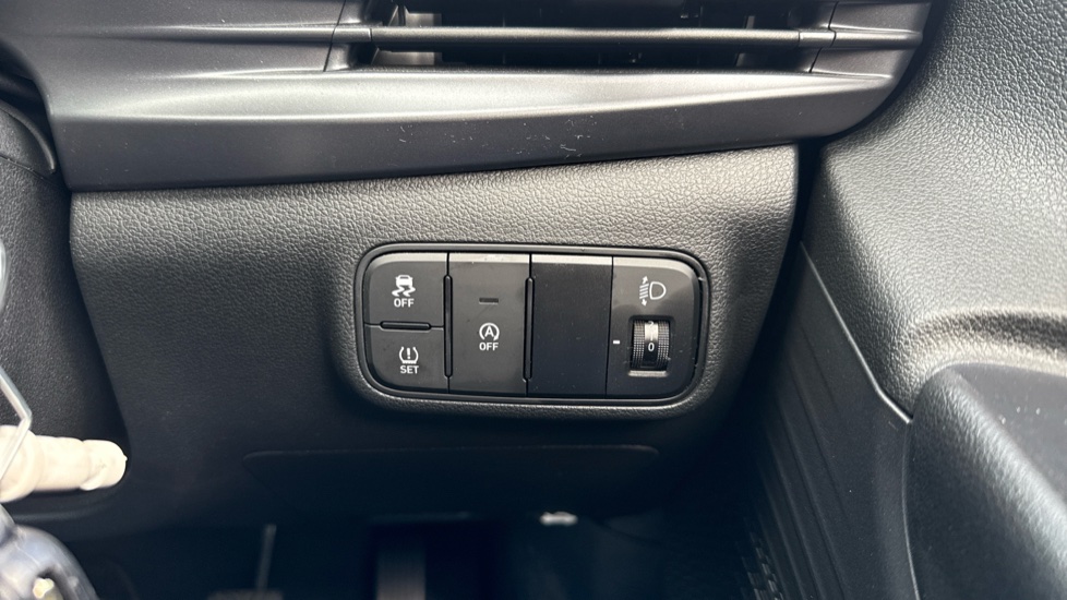 Hyundai i20 1.0T GDi Advance 5dr Petrol Hatchback - Image 37