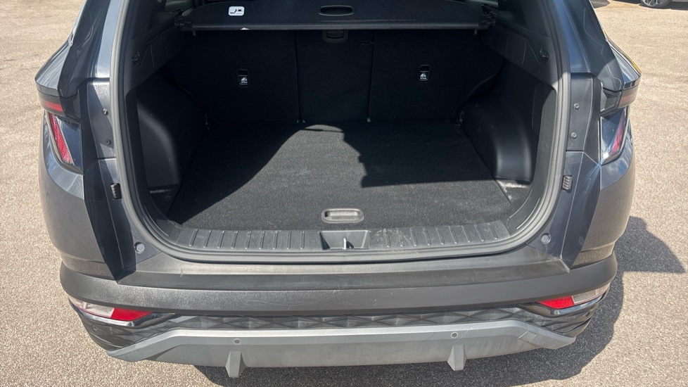 Hyundai TUCSON 1.6 TGDi Premium 5dr 2WD Petrol Estate - Image 4