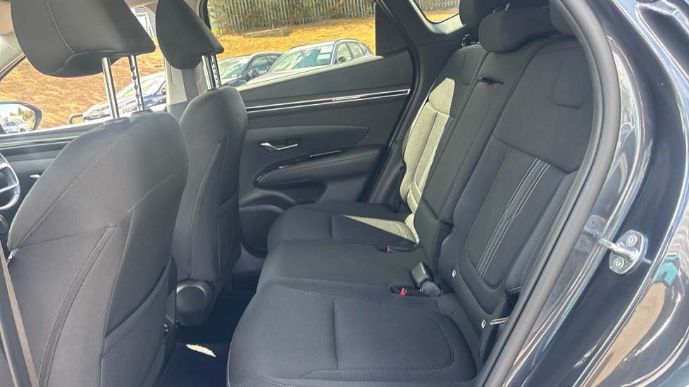 Hyundai TUCSON 1.6 TGDi Premium 5dr 2WD Petrol Estate - Image 16