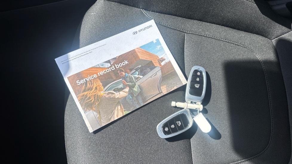 Hyundai TUCSON 1.6 TGDi Premium 5dr 2WD Petrol Estate - Image 19