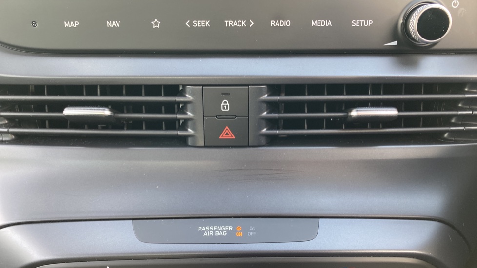Hyundai i20 1.0T GDi Advance 5dr Petrol Hatchback - Image 34
