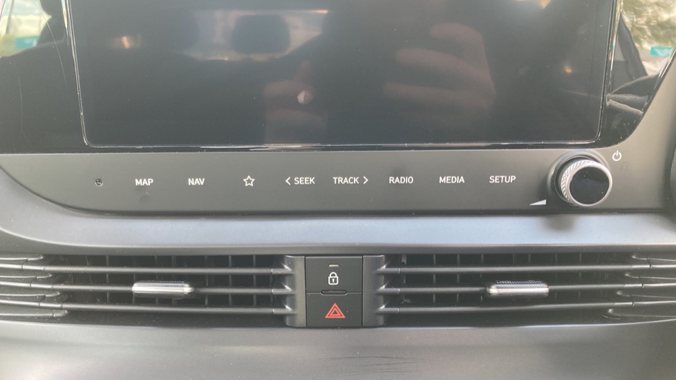 Hyundai i20 1.0T GDi Advance 5dr Petrol Hatchback - Image 38