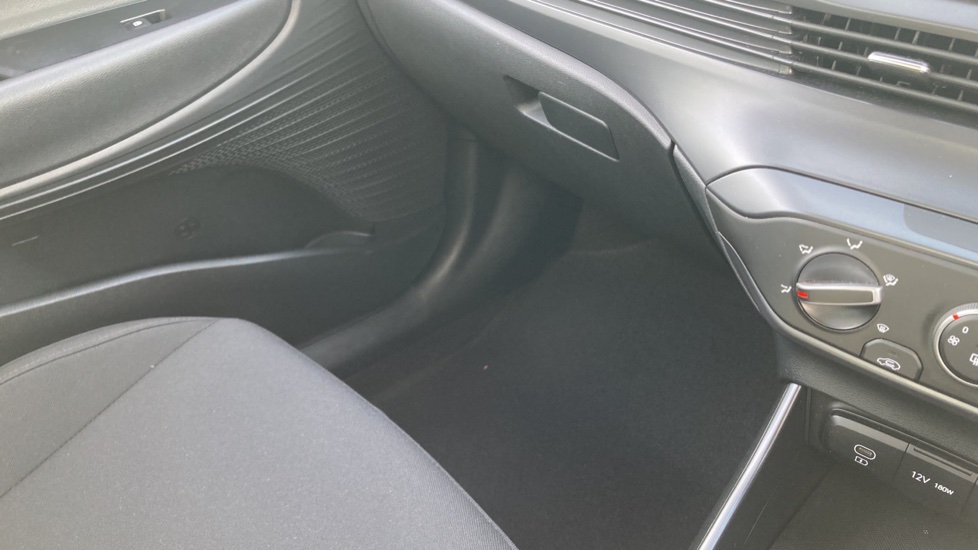 Hyundai i20 1.0T GDi Advance 5dr Petrol Hatchback - Image 40