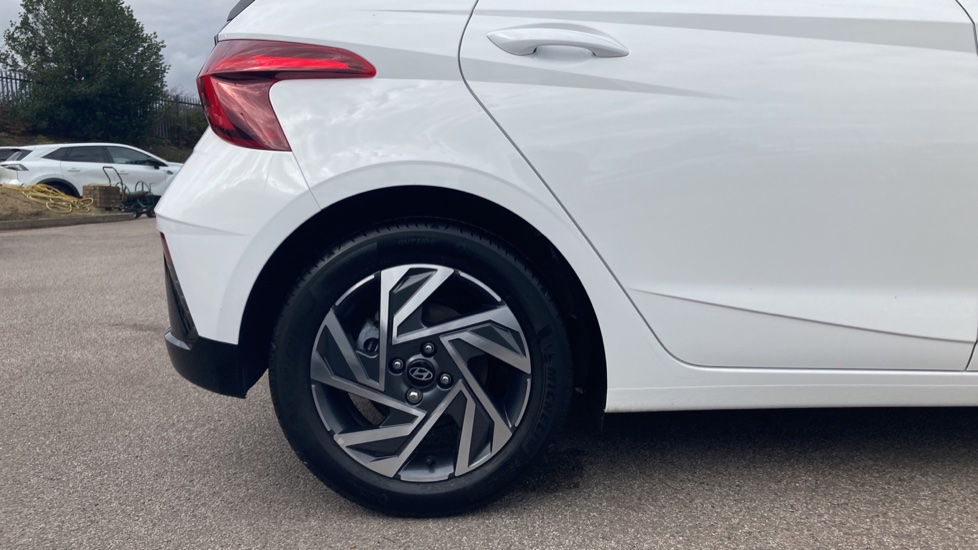 Hyundai i20 1.0T GDi Advance [Nav] 5dr Petrol Hatchback - Image 7