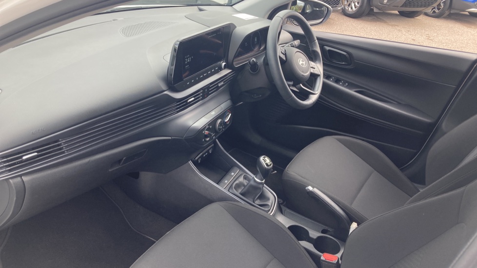 Hyundai i20 1.0T GDi Advance [Nav] 5dr Petrol Hatchback - Image 9