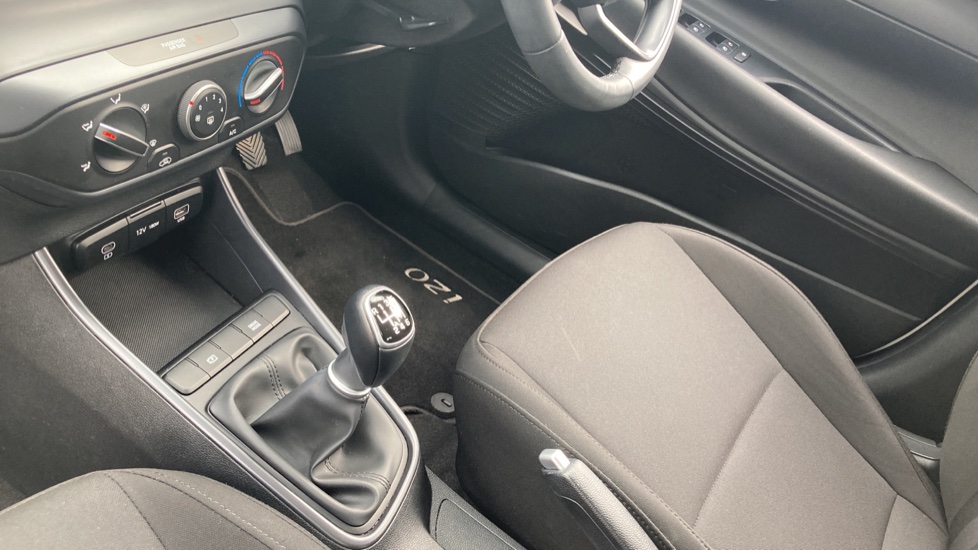 Hyundai i20 1.0T GDi Advance [Nav] 5dr Petrol Hatchback - Image 13