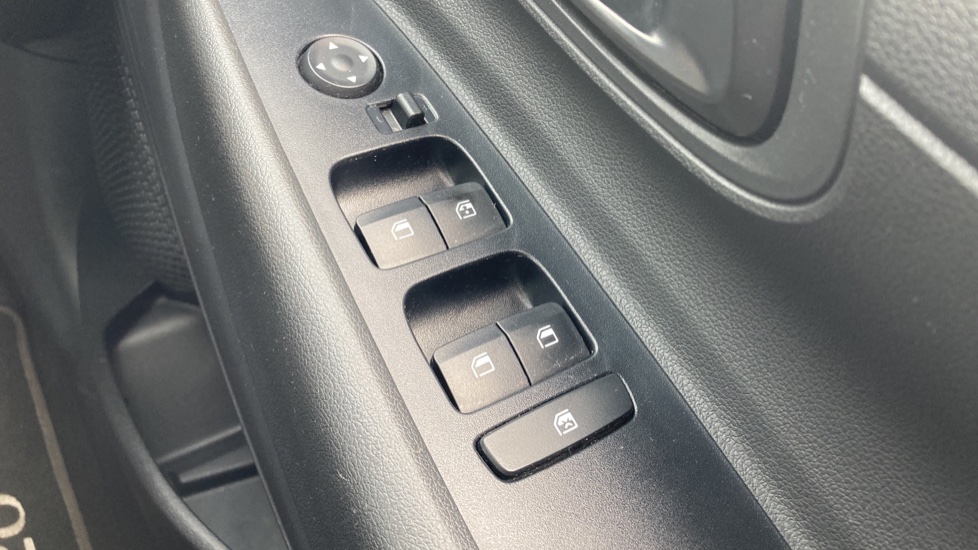 Hyundai i20 1.0T GDi Advance [Nav] 5dr Petrol Hatchback - Image 21