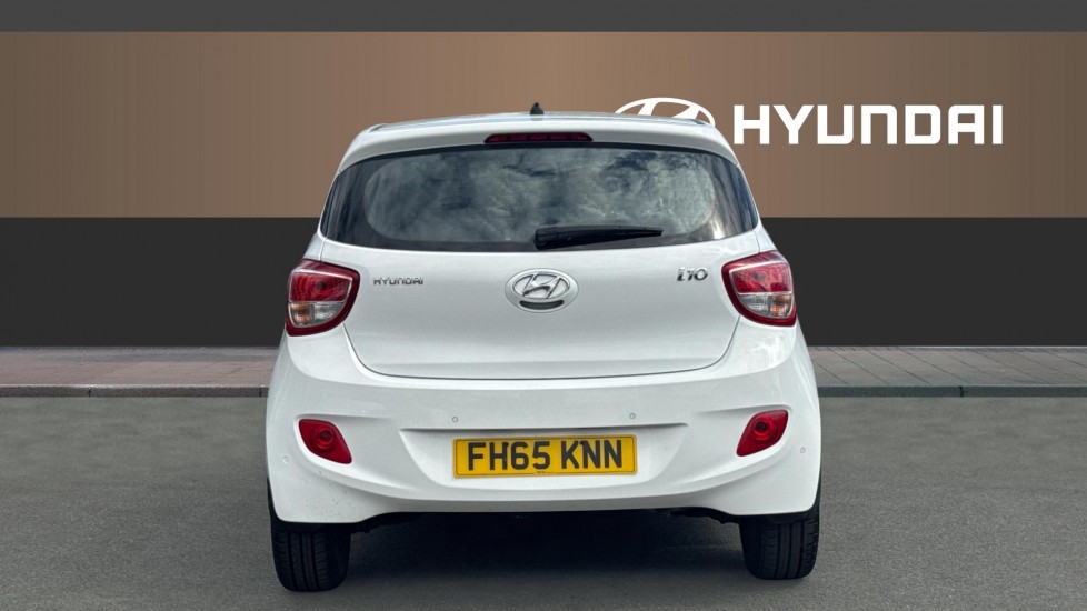 Hyundai i10 1.2 Premium SE 5dr Petrol Hatchback - Image 6