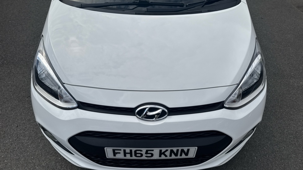 Hyundai i10 1.2 Premium SE 5dr Petrol Hatchback - Image 8