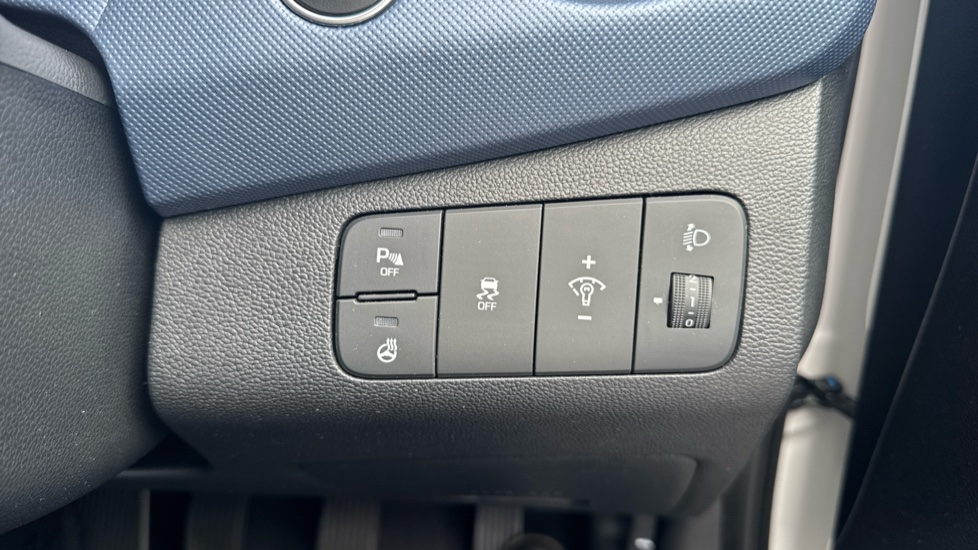 Hyundai i10 1.2 Premium SE 5dr Petrol Hatchback - Image 27