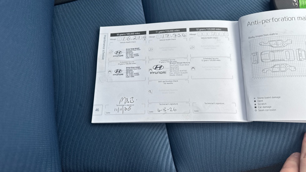 Hyundai i10 1.2 Premium SE 5dr Petrol Hatchback - Image 33