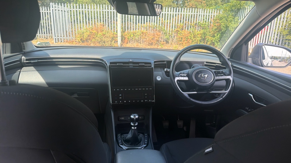 Hyundai TUCSON 1.6 TGDi Premium 5dr 2WD Petrol Estate - Image 10